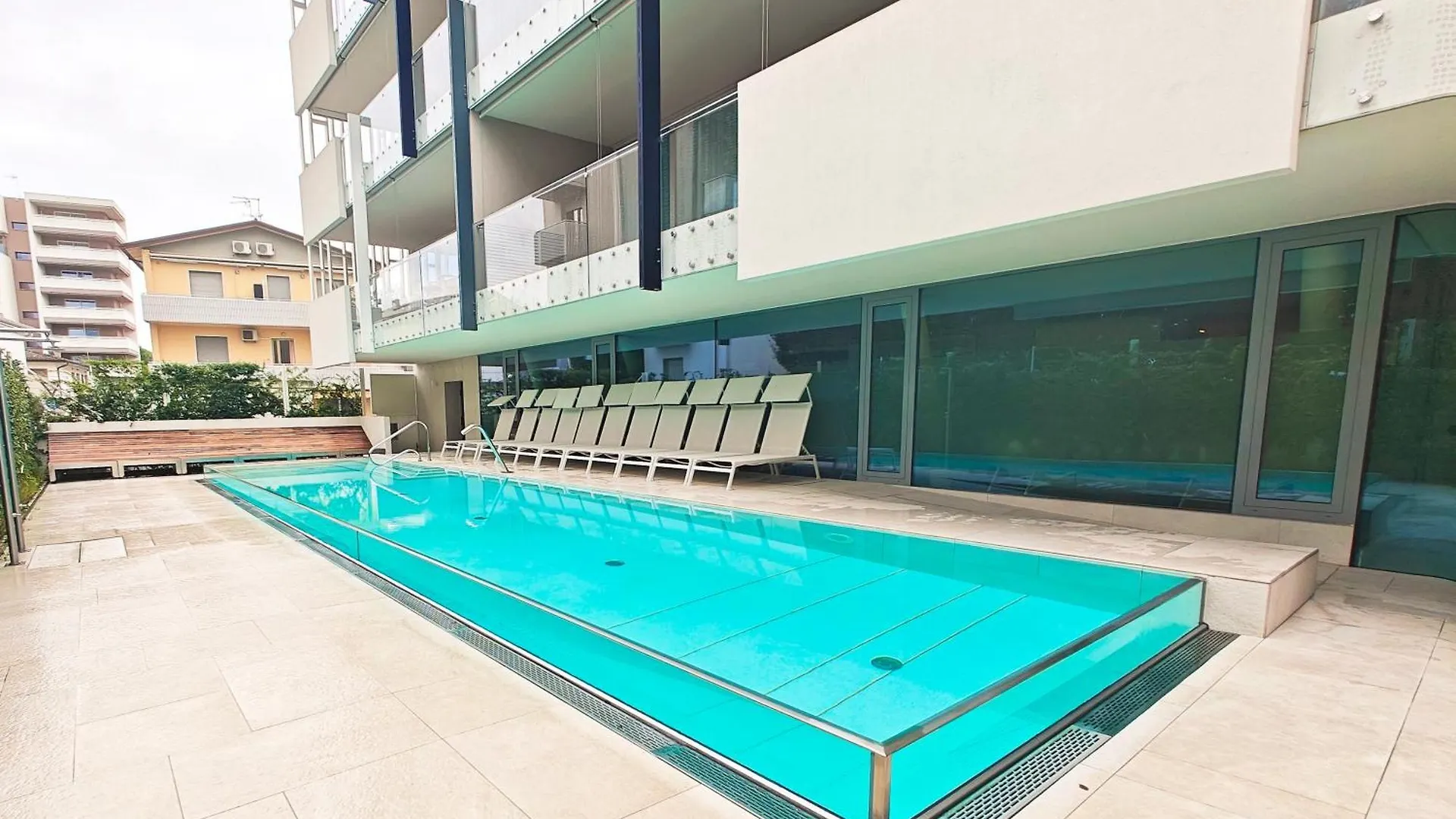 Starpalace Elegance Apartment Jesolo Spa Gym Pool Parking - A 2 Passi Dal Mare